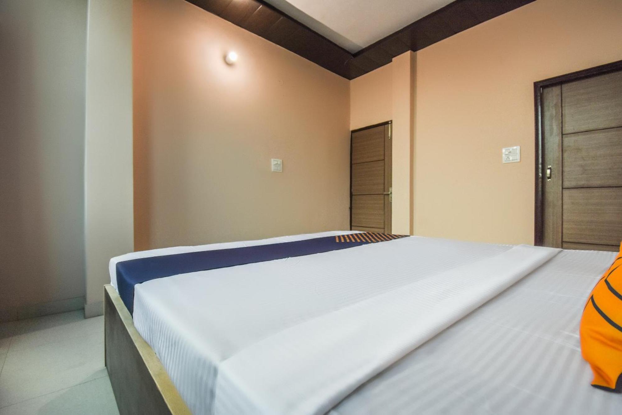 Hotel O Hi Tech Панчкула Екстериор снимка