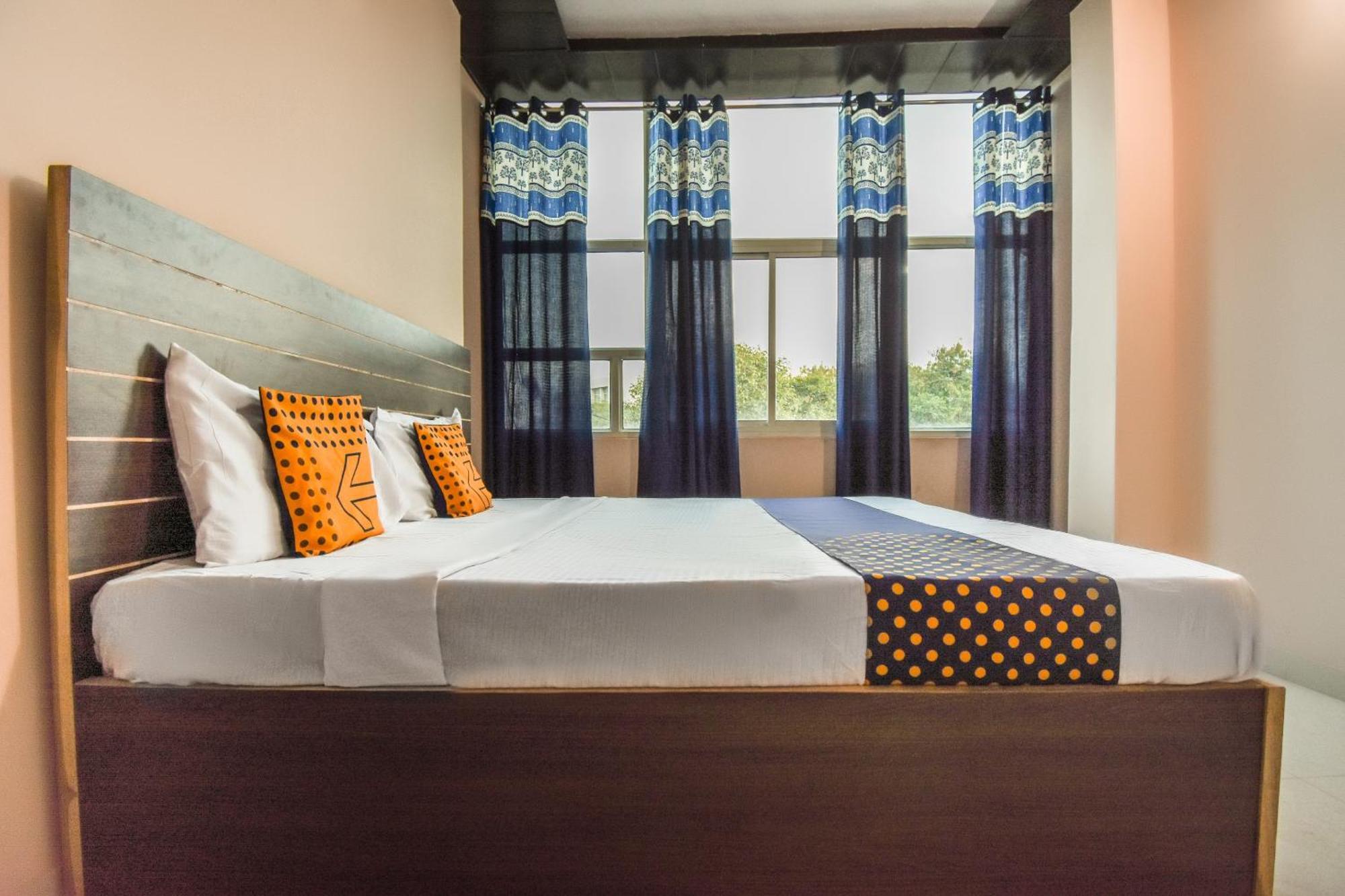 Hotel O Hi Tech Панчкула Екстериор снимка