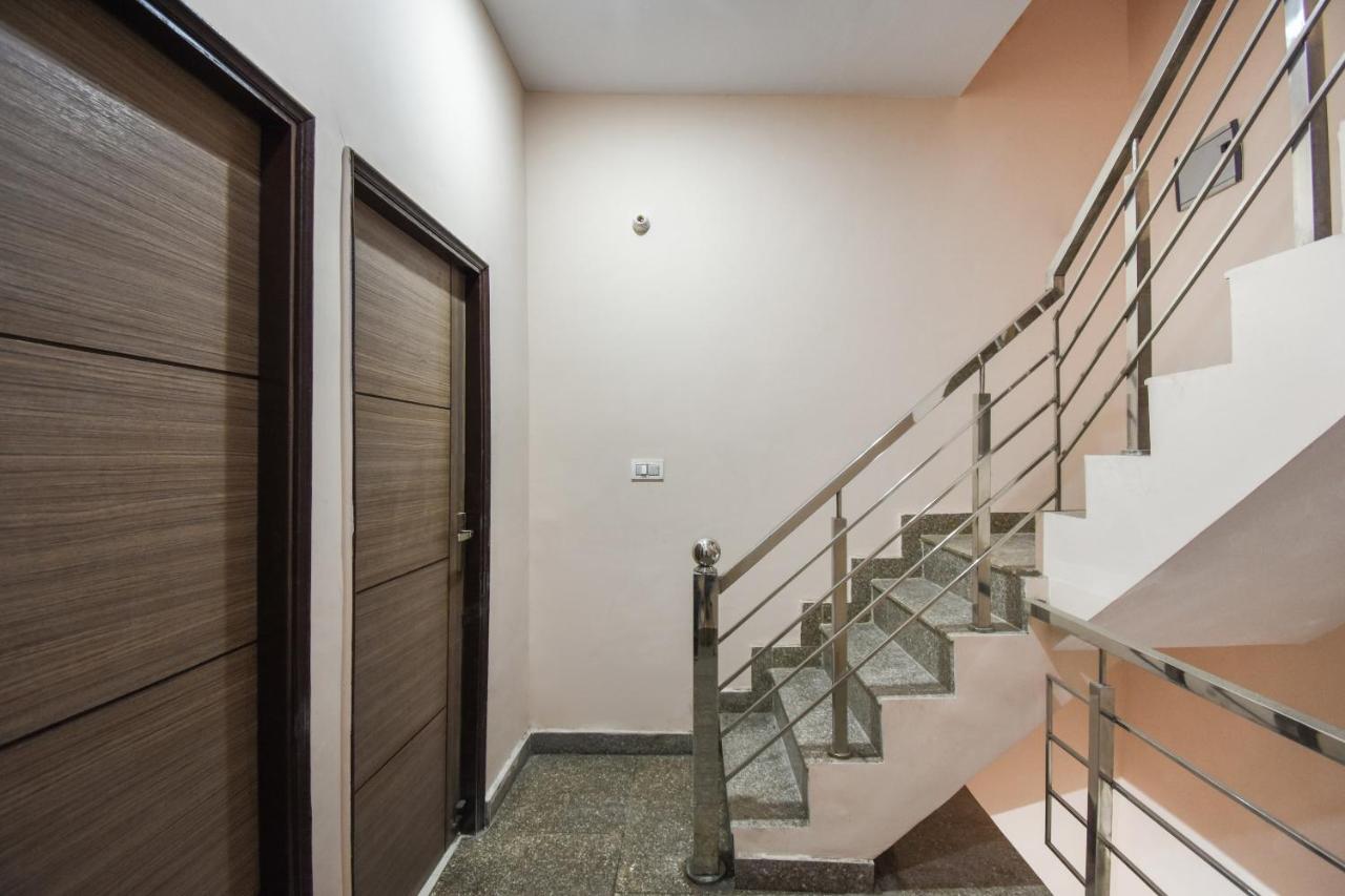 Hotel O Hi Tech Панчкула Екстериор снимка